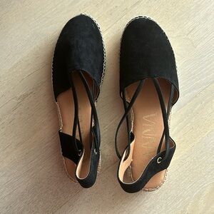 Brand new. Never worn. Kanna. Made in Spain. Paid $170 CAD with duties.